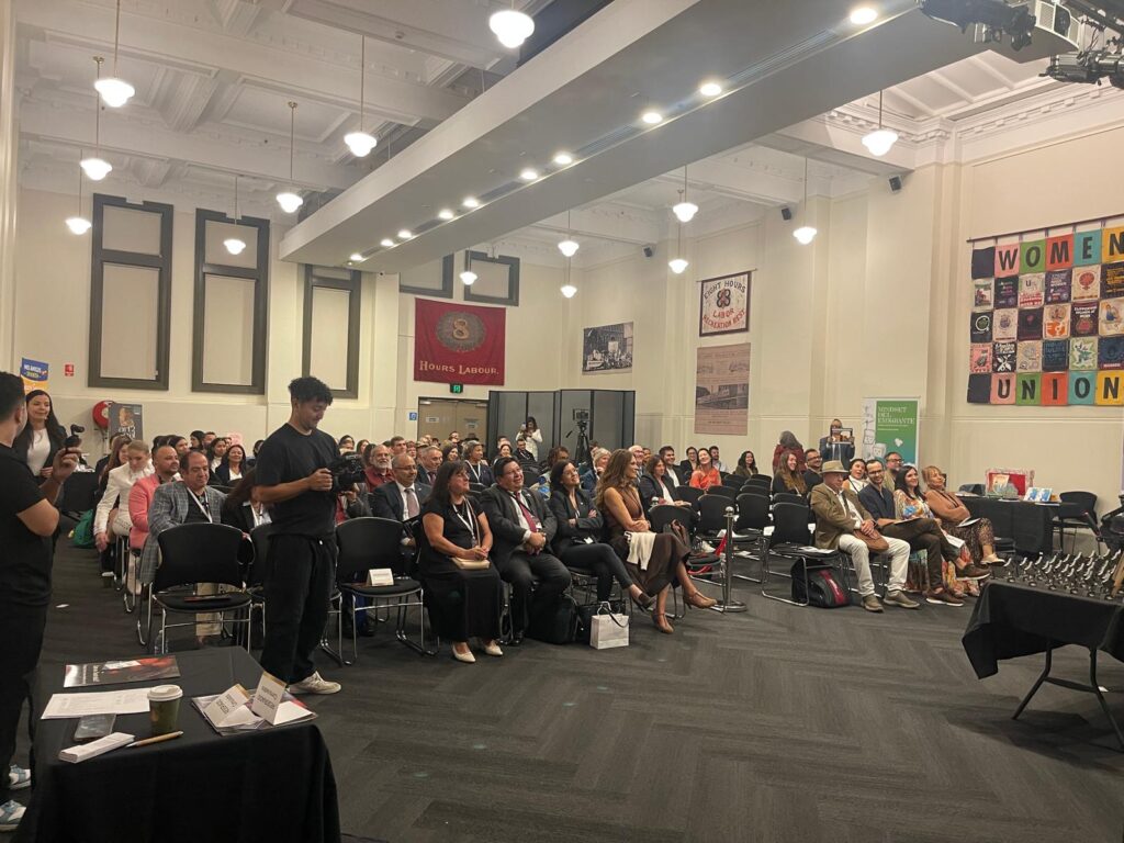 ANGOLA PARTICIPA NA TERCEIRA EDIÇÃO DO FESTIVAL LITERÁRIO DA PALAVRA E STORYTELLING NA AUSTRÁLIA whatsapp image 2026 04 24 at 08.59.03 (2)