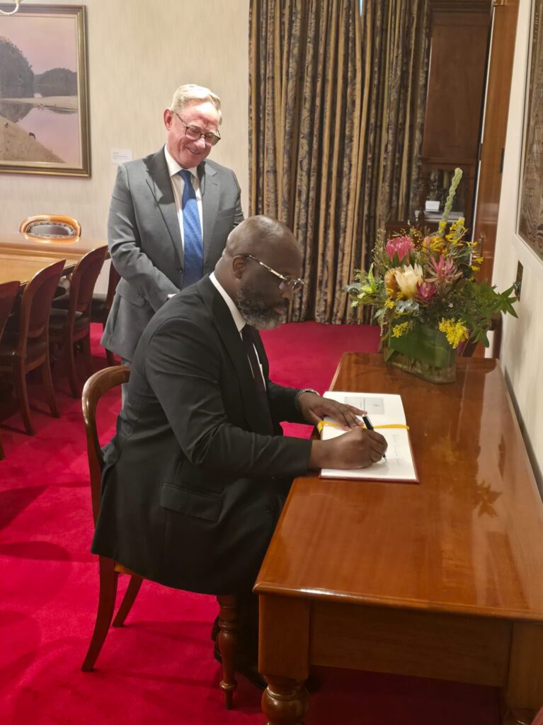 Embaixador António Luvualu de Carvalho, efectua esta semana, uma Visita Oficial, ao Estado de New South Wales