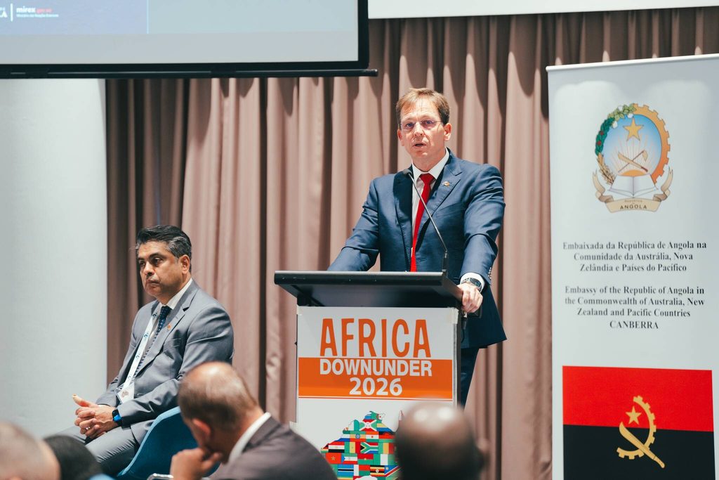 Inserido na participação de Angola, na 24° Edição da Conferência sobre o Sector Mineiro africano, Africa Down Under, que decorre entre os dias 2 e 4 do corrente mês de Setembro, na Cidade de Perth, Western Austrália, realizou-se esta Quinta-feira, 3 de Setembro,